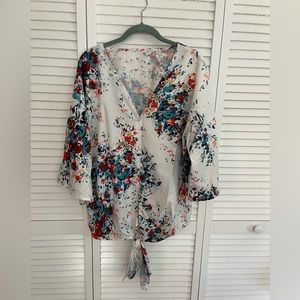 Women’s floral print kimono-sleeve tie-front top